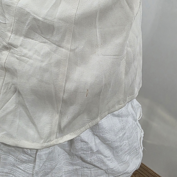 SOLD. Bebe white Vintage Corset style silk lace vneck top - Picture 3 of 5